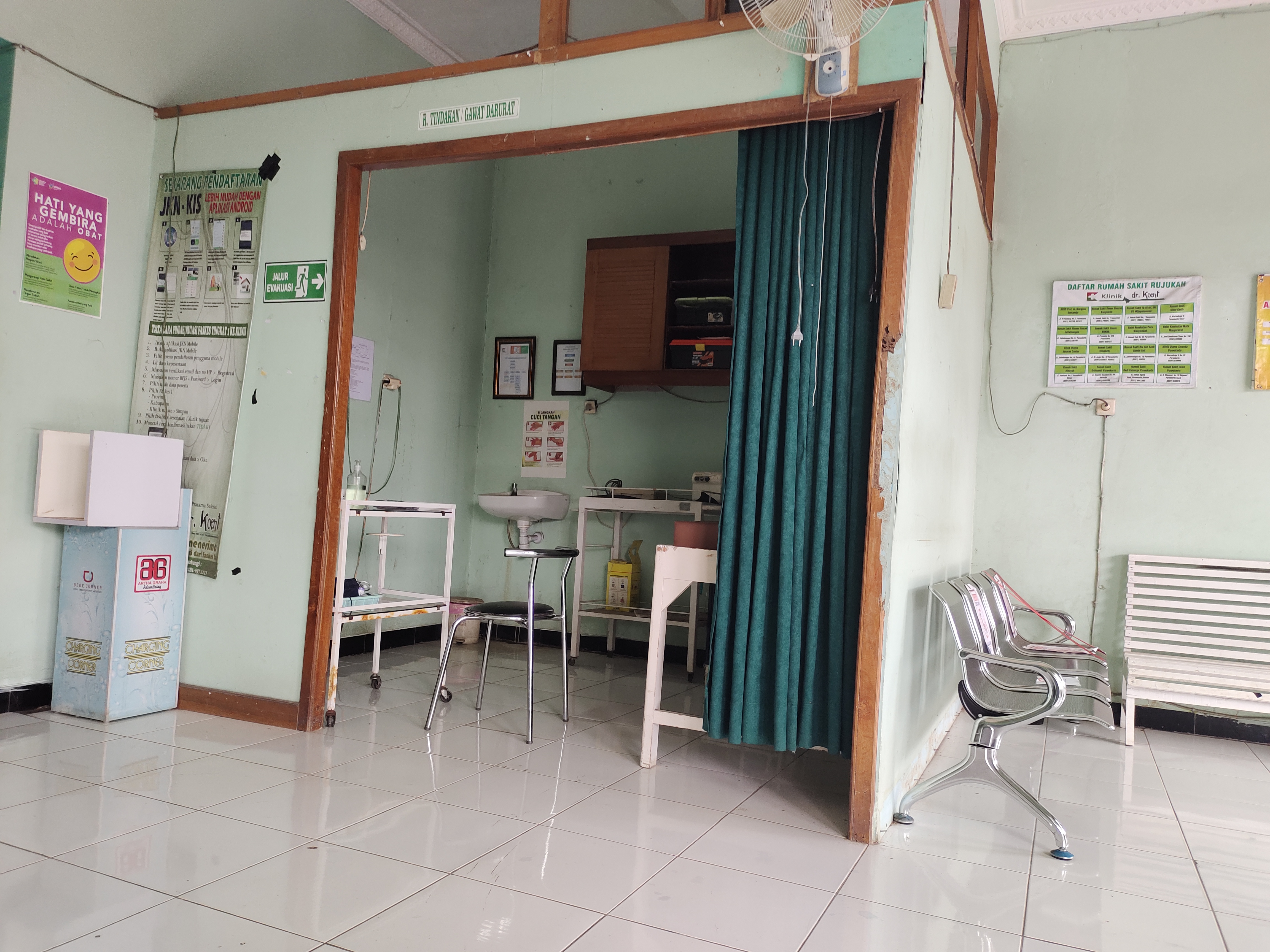 Ruang Periksa